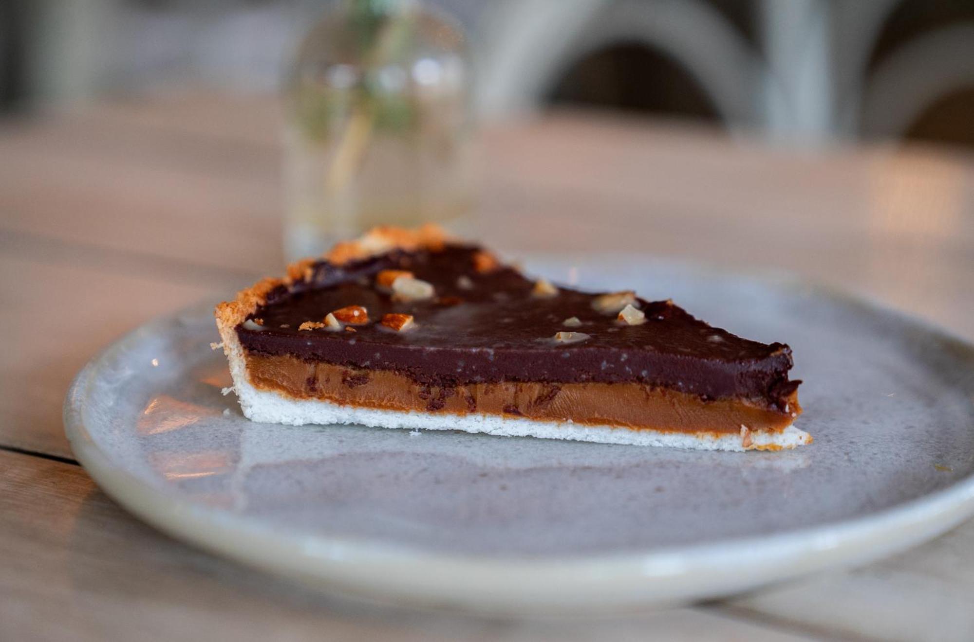 Casagrande Hotel & Beach Club Jose Ignacio  Ngoại thất bức ảnh A slice of chocolate and salted caramel tart